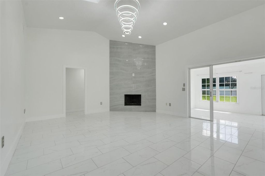 Image 9 of property listing at 9106 GALLEON COURT, Orlando, FL 32819