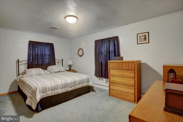 56 FIELD CIRCLE, Chambersburg, PA 17202