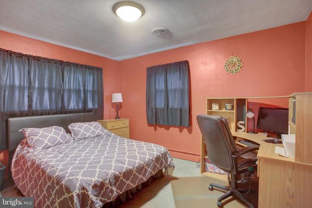 56 FIELD CIRCLE, Chambersburg, PA 17202