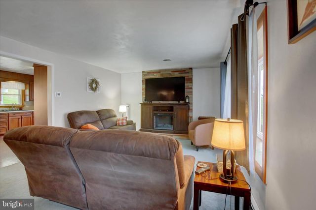 56 FIELD CIRCLE, Chambersburg, PA 17202