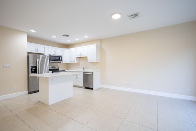 12437 Westhampton Circle, Wellington, FL 33414