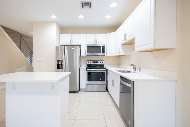 12437 Westhampton Circle, Wellington, FL 33414