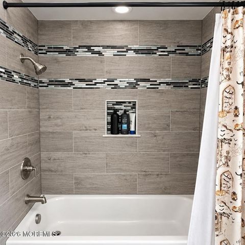 42 W Shore Street, Keansburg, NJ 07734