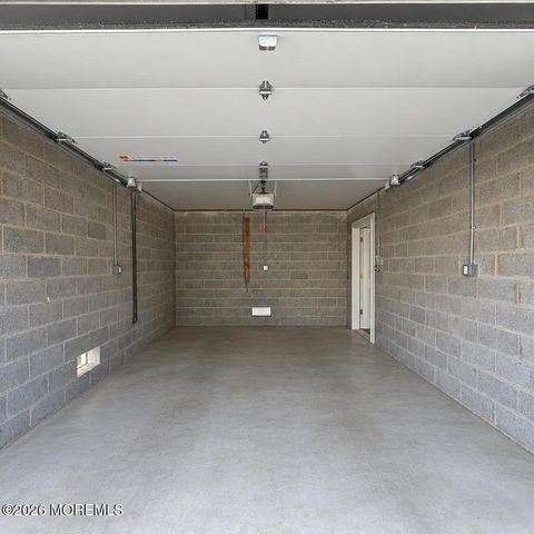 42 W Shore Street, Keansburg, NJ 07734