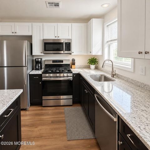 42 W Shore Street, Keansburg, NJ 07734