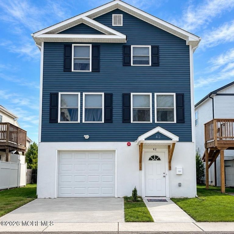 42 W Shore Street, Keansburg, NJ 07734