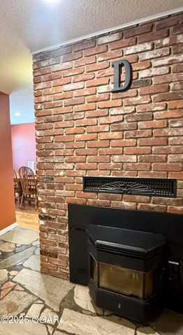 12882 Larissa Drive, Neosho, MO 64850