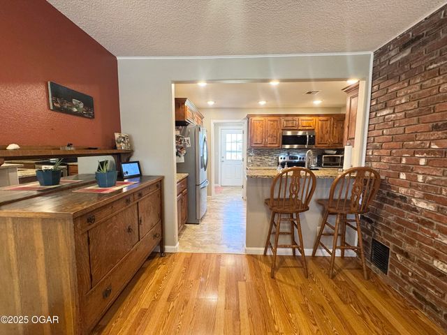 12882 Larissa Drive, Neosho, MO 64850