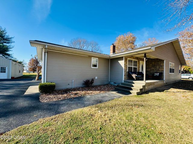 12882 Larissa Drive, Neosho, MO 64850