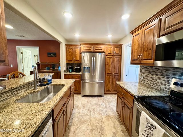 12882 Larissa Drive, Neosho, MO 64850