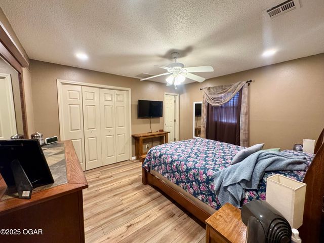 12882 Larissa Drive, Neosho, MO 64850