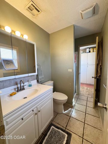 12882 Larissa Drive, Neosho, MO 64850