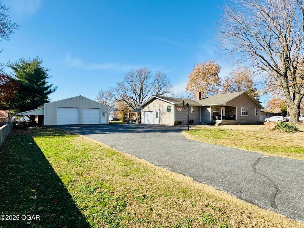 12882 Larissa Drive, Neosho, MO 64850