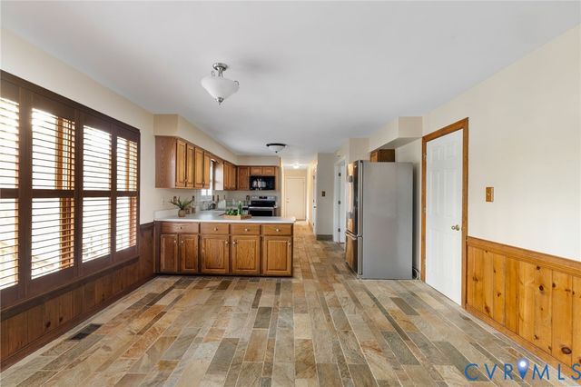 405 Hickory Dr, Manakin Sabot, VA 23103