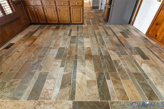 405 Hickory Dr, Manakin Sabot, VA 23103