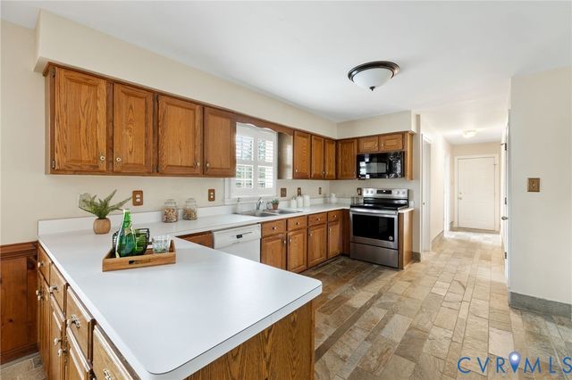 405 Hickory Dr, Manakin Sabot, VA 23103