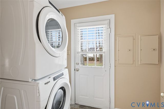 405 Hickory Dr, Manakin Sabot, VA 23103