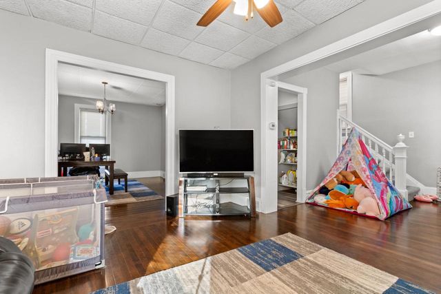 1337 S 71st STREET, West Allis, WI 53214