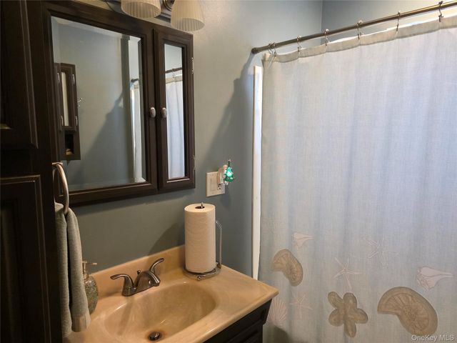 1405 Ohio Avenue, Bay Shore, NY 11706