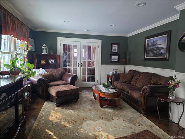 1405 Ohio Avenue, Bay Shore, NY 11706