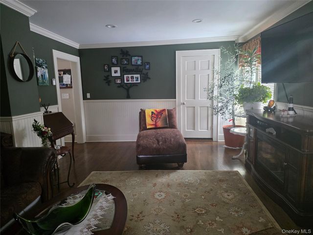 1405 Ohio Avenue, Bay Shore, NY 11706