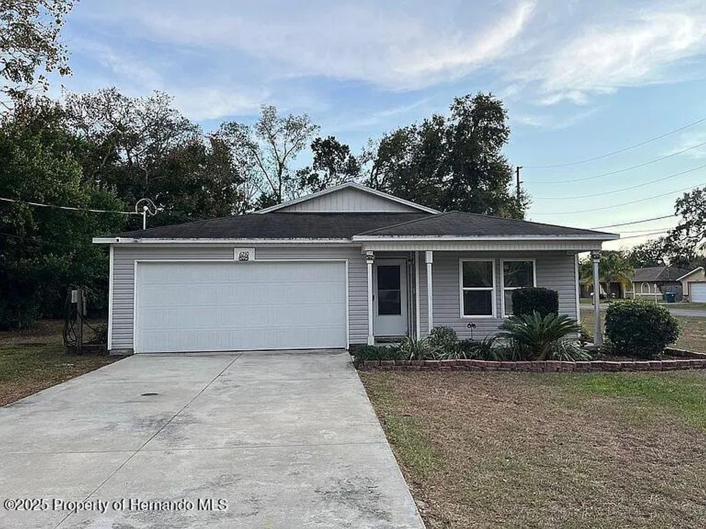 6210 Alderwood Street, Spring Hill, FL 34606