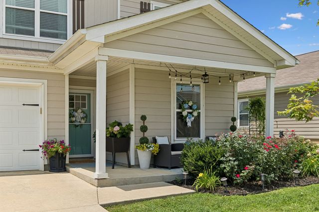 2704 Swarm Ct, Columbia, TN 38401
