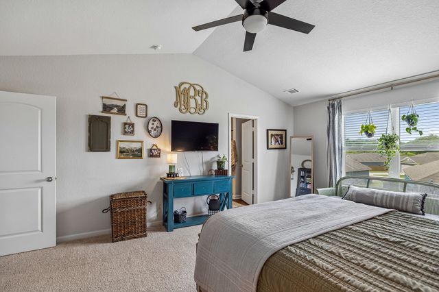 2704 Swarm Ct, Columbia, TN 38401