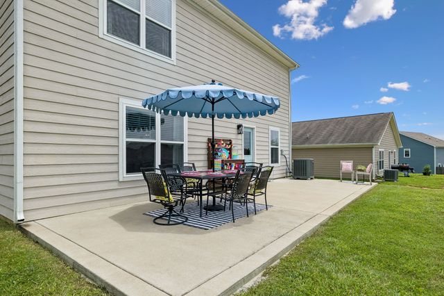 2704 Swarm Ct, Columbia, TN 38401