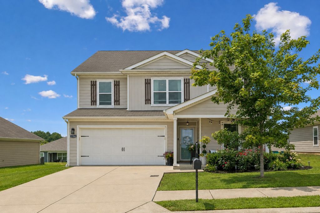 2704 Swarm Ct, Columbia, TN 38401