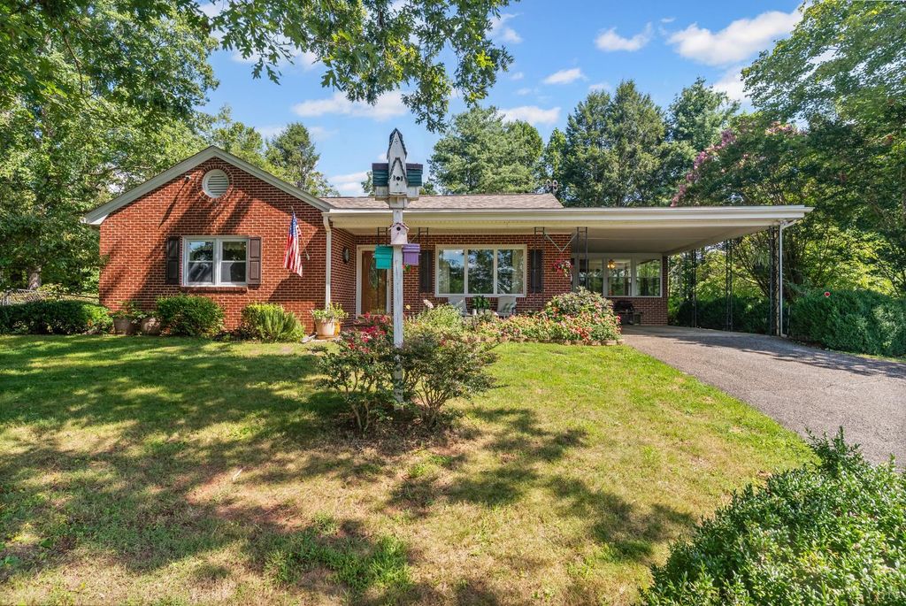 10735 Henry Road, Henry Fork, VA 24102