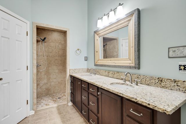 8940 ARMADALE DR, Germantown, TN 38139