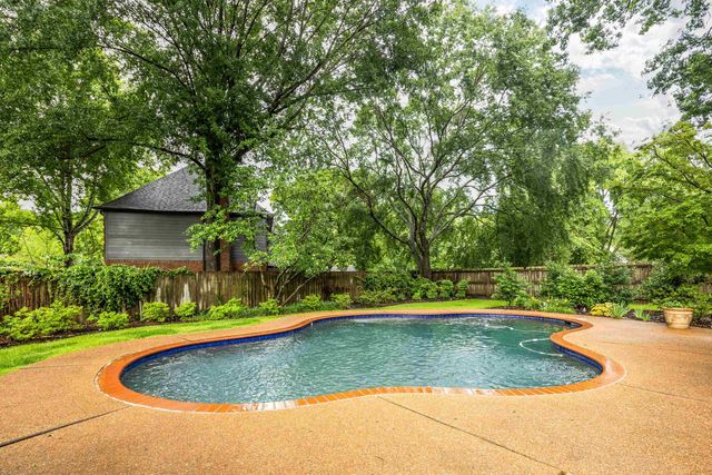 8940 ARMADALE DR, Germantown, TN 38139