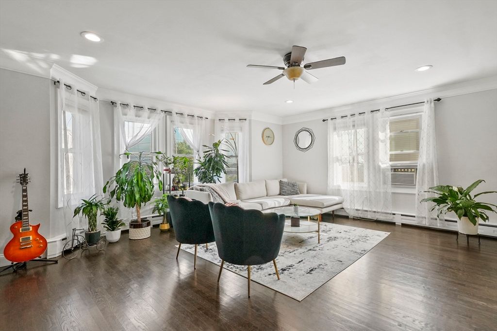 237 Trenton St A, Boston, MA 02128