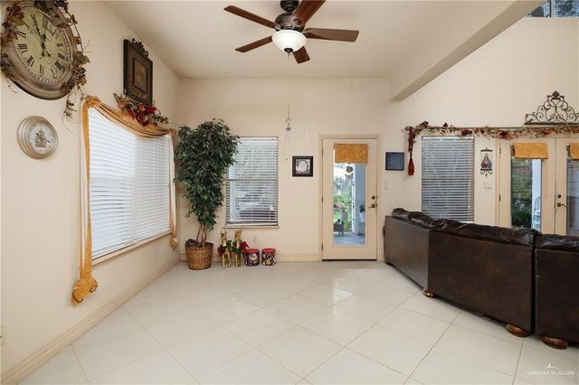 912 N Bentsen Road, Mcallen, TX 78501