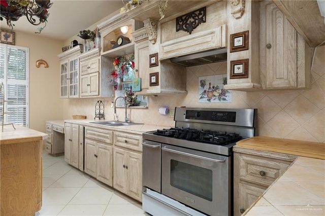 912 N Bentsen Road, Mcallen, TX 78501