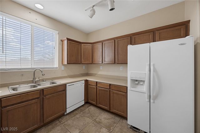 8795 Old Sea Avenue, Las Vegas, NV 89148