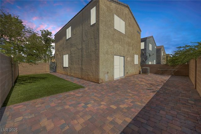 8795 Old Sea Avenue, Las Vegas, NV 89148