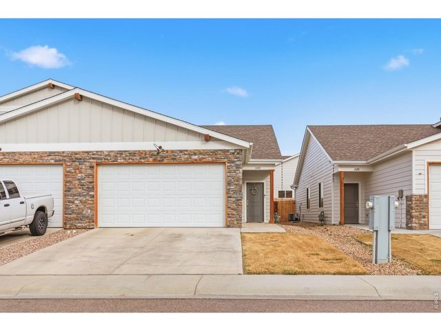 1123 Coyote Ln, Wiggins, CO 80654
