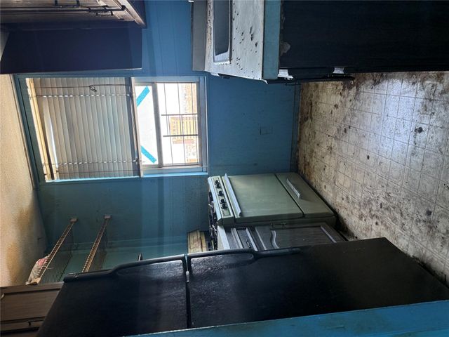 118-18 Union Turnpike 16A, Kew Gardens, NY 11415