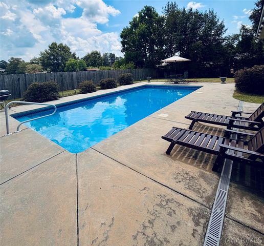 695 Stableway Road, Pike Road, AL 36064