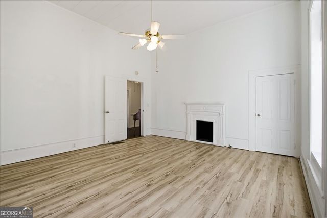 42 S Hunter Street, Senoia, GA 30276