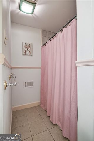 42 S Hunter Street, Senoia, GA 30276