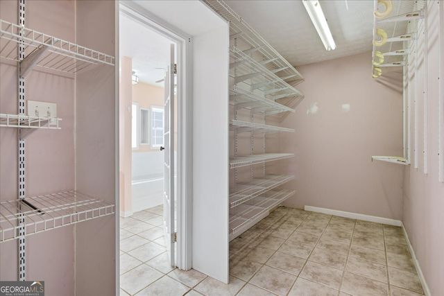 42 S Hunter Street, Senoia, GA 30276