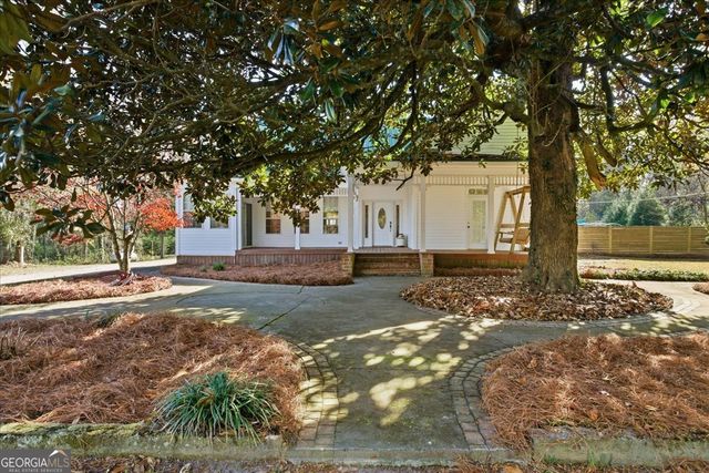 42 S Hunter Street, Senoia, GA 30276