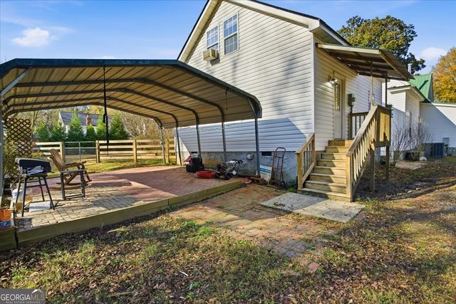 42 S Hunter Street, Senoia, GA 30276