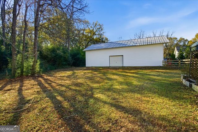 42 S Hunter Street, Senoia, GA 30276