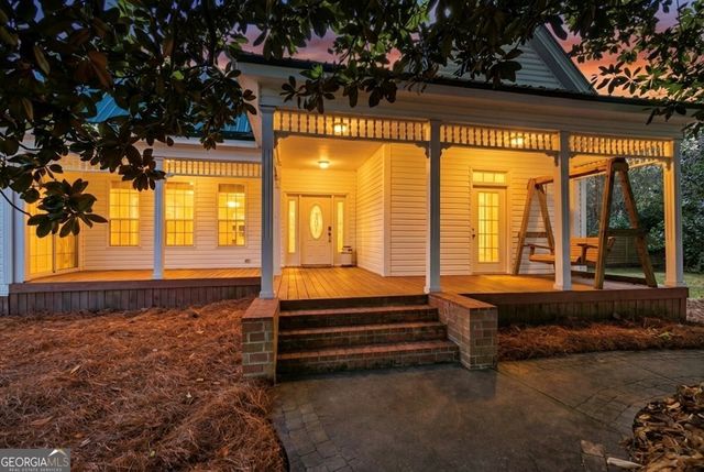 42 S Hunter Street, Senoia, GA 30276