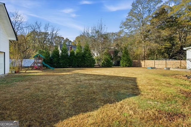 42 S Hunter Street, Senoia, GA 30276