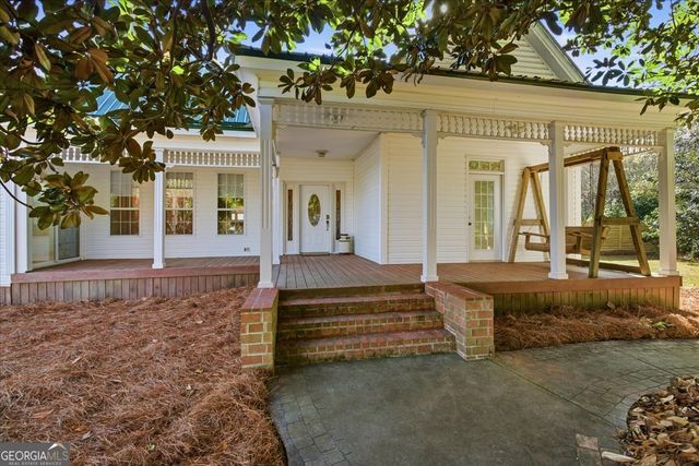 42 S Hunter Street, Senoia, GA 30276